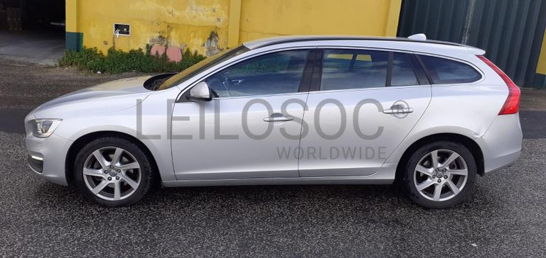 Volvo V60 2.0 · Ano 2014