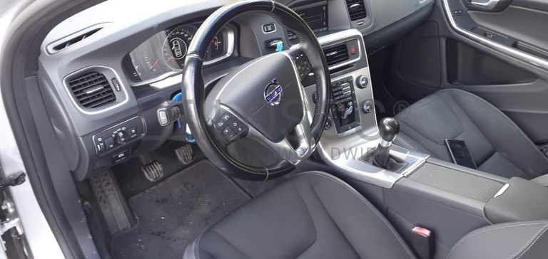 Volvo V60 2.0 · Ano 2014