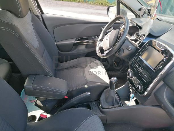 Renault Clio 1.5 DCI · Ano 2014