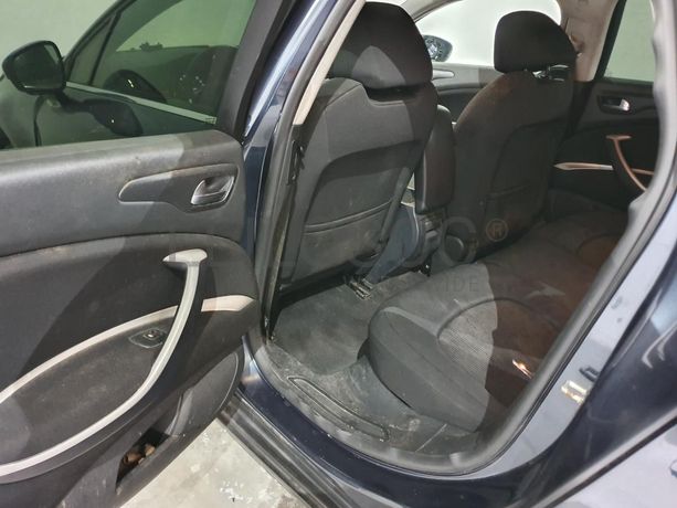 Citroën C5 1.6 HDI · Ano 2012