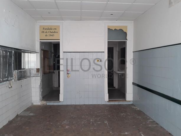 Edifício 3 Pisos c/ Logradouro · Estrela, Lisboa