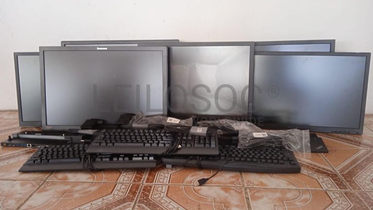 Material Informático ·