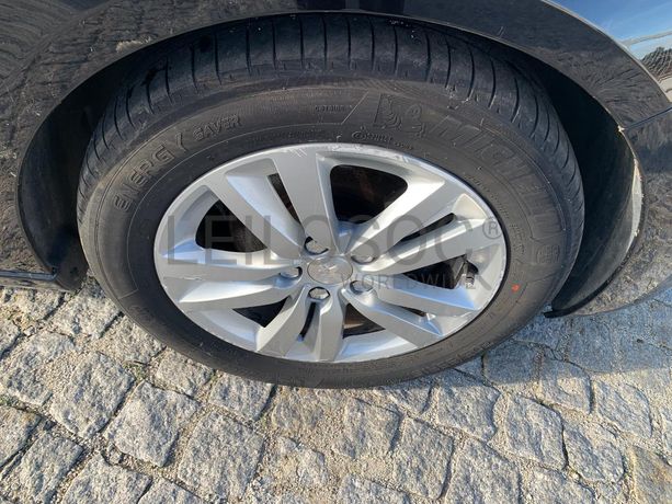 Peugeot 308 1.6 BlueHDI · Ano 2015