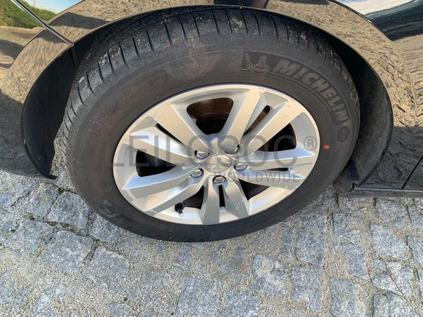 Peugeot 308 1.6 BlueHDI · Ano 2015