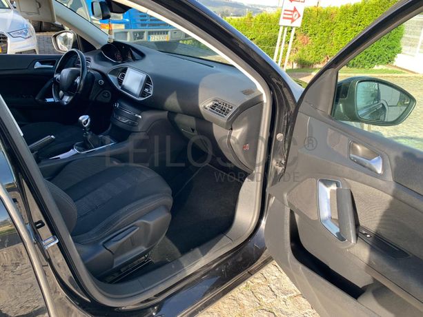 Peugeot 308 1.6 BlueHDI · Ano 2015