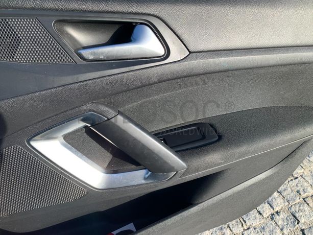 Peugeot 308 1.6 BlueHDI · Ano 2015