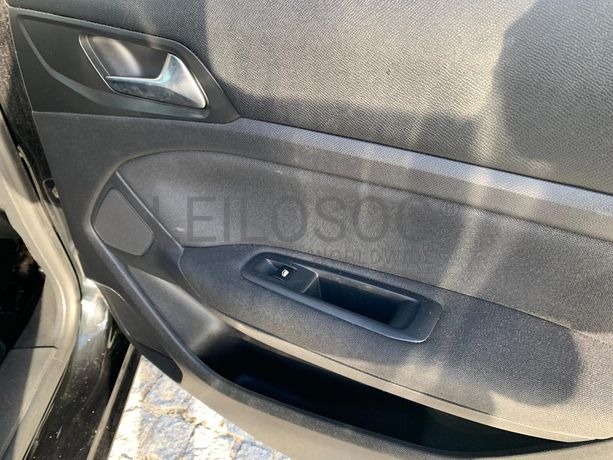 Peugeot 308 1.6 BlueHDI · Ano 2015
