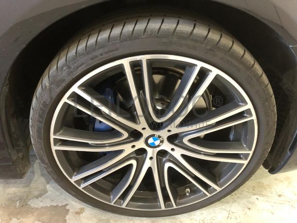 BMW 530E · Elétrico/Gasolina · Ano 2017