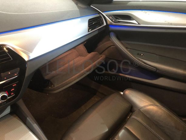 BMW 530E · Elétrico/Gasolina · Ano 2017