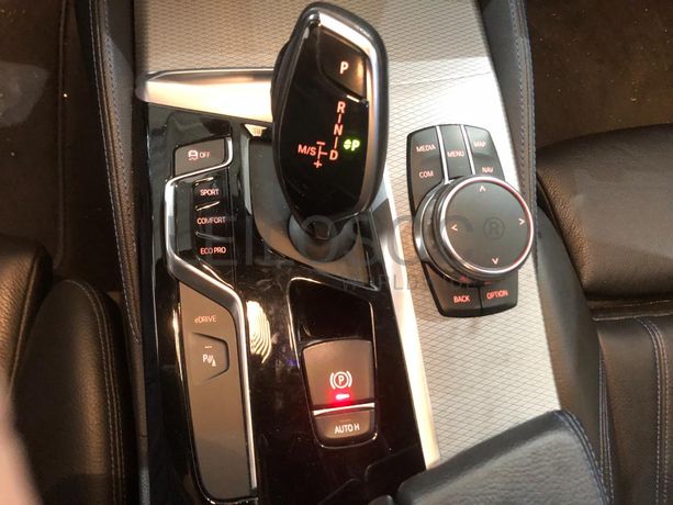 BMW 530E · Elétrico/Gasolina · Ano 2017