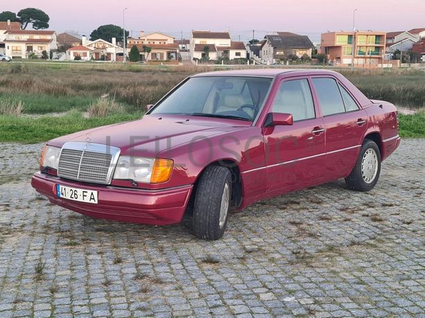 Mercedes-Benz 300E 24V · Ano 1995