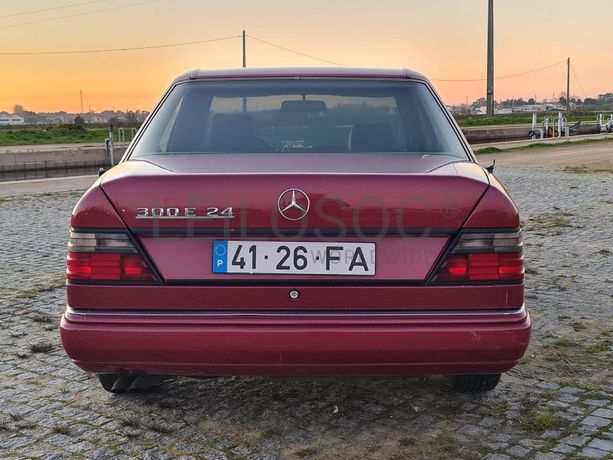 Mercedes-Benz 300E 24V · Ano 1995