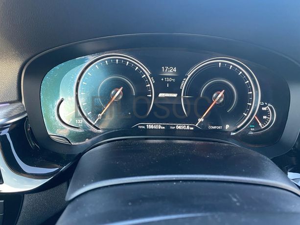 BMW 530E · Elétrico/Gasolina · Ano 2017