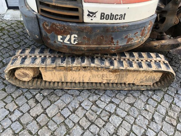 Mini Giratória BobCat E26