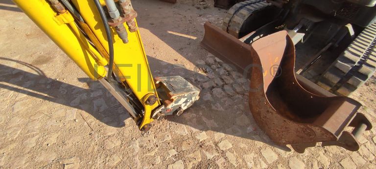 Mini Giratória Yanmar