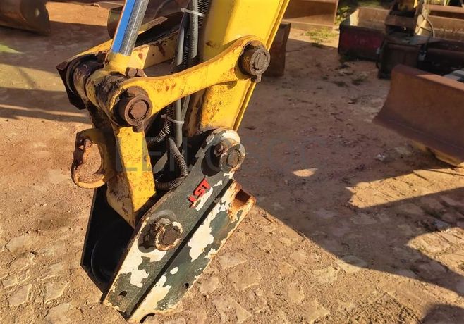 Mini Giratória Yanmar