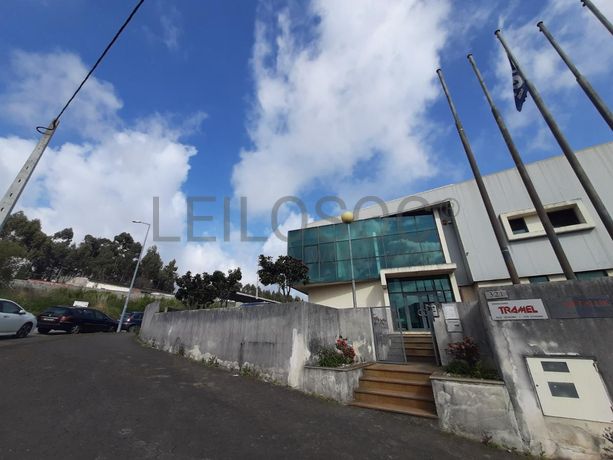 Armazém Industrial (3 Pisos) c/ logradouro· Santa Maria da Feira