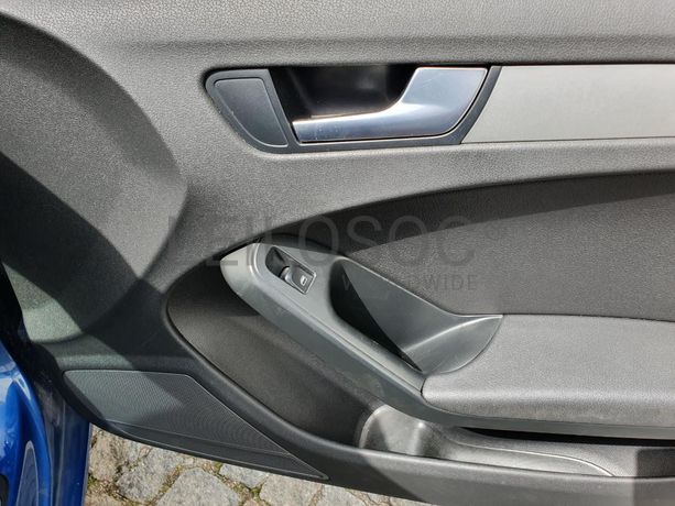 Audi A4 2.0 TDI · Ano 2012