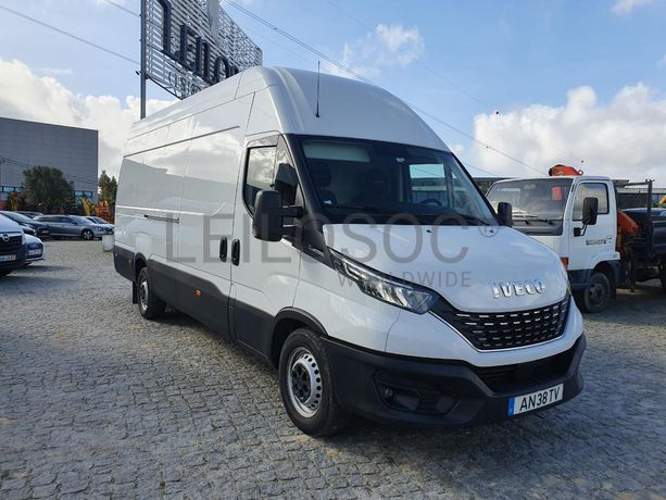 Iveco Daily 35-180 · Ano 2021