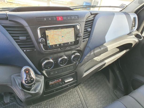 Iveco Daily 35-180 · Ano 2021