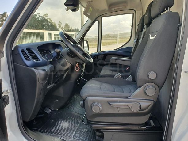 Iveco Daily 35-180 · Ano 2021