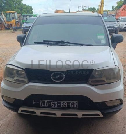 Veículo Zxauto C3 · Viana