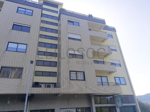 LEILÃO SUSPENSO · Apartamento T4  + Garagem · Vila das Aves