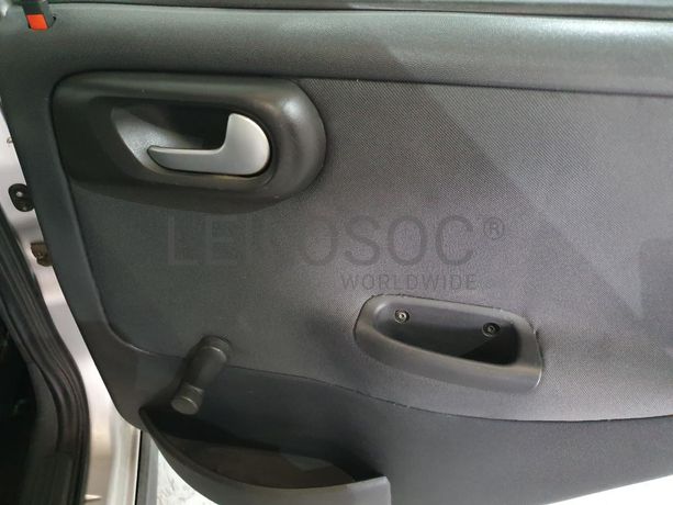 Opel Corsa · Ano 2004