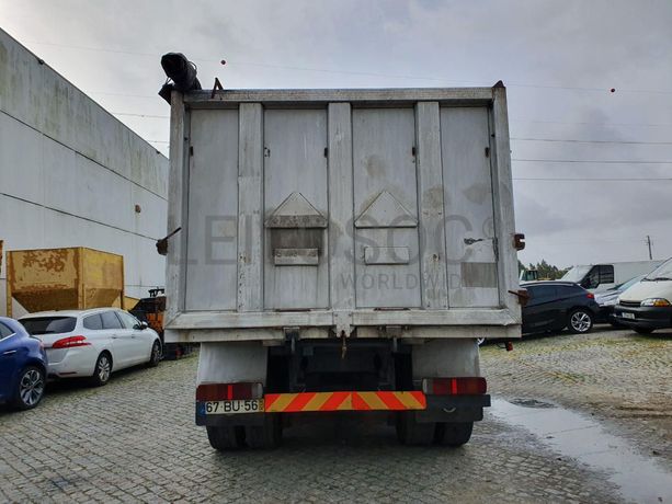 Scania 360 com Grua Atlas · Ano 1998