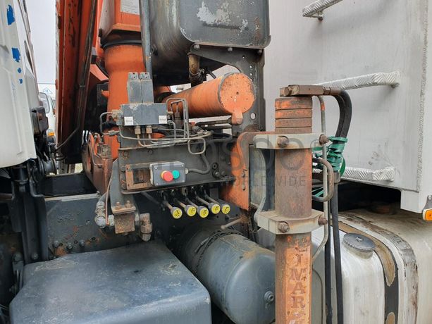 Scania 360 com Grua Atlas · Ano 1998