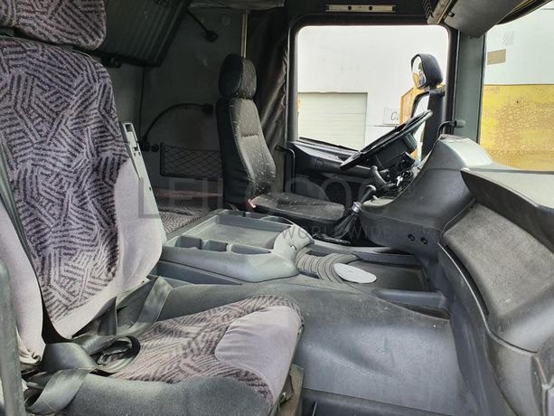 Scania 360 com Grua Atlas · Ano 1998