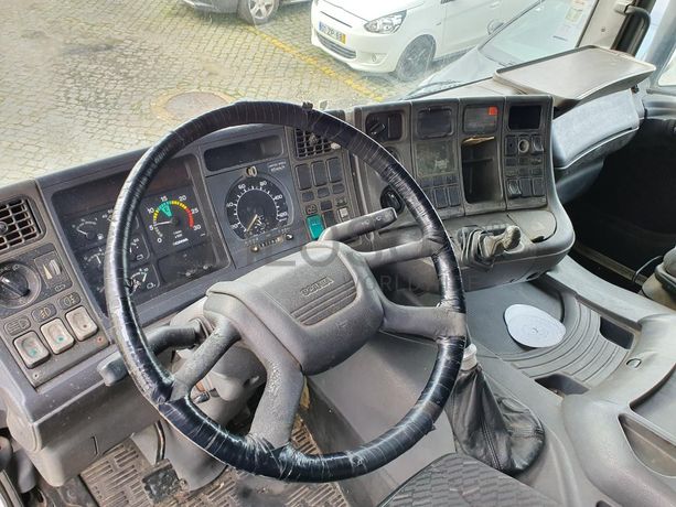 Scania 360 com Grua Atlas · Ano 1998