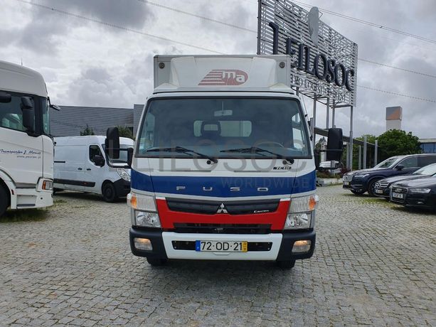 Mitsubishi Canter Fuso 7C18  · Ano 2013