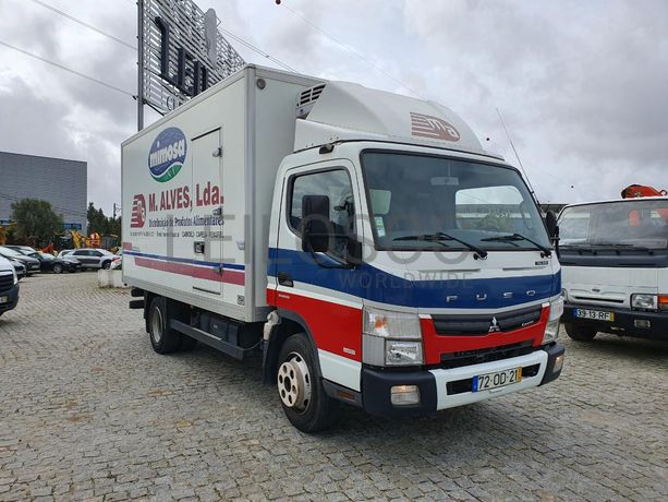 Mitsubishi Canter Fuso 7C18  · Ano 2013