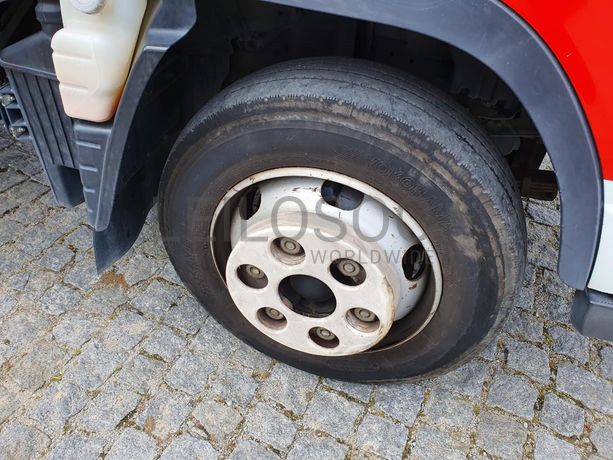 Mitsubishi Canter Fuso 7C18  · Ano 2013