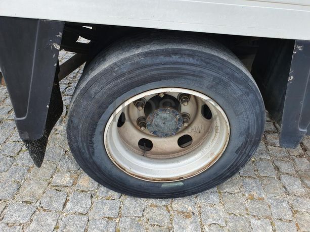 Mitsubishi Canter Fuso 7C18  · Ano 2013