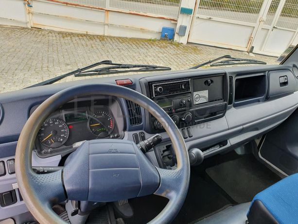 Mitsubishi Canter Fuso 7C18  · Ano 2013