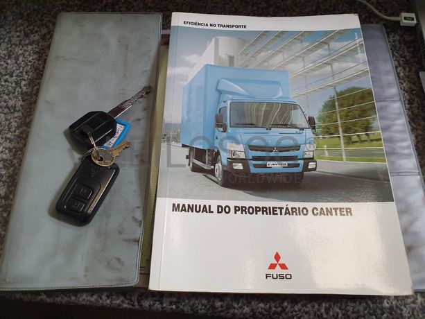Mitsubishi Canter Fuso 7C18  · Ano 2013