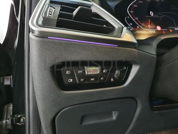 BMW 320D Sedan · Ano 2018