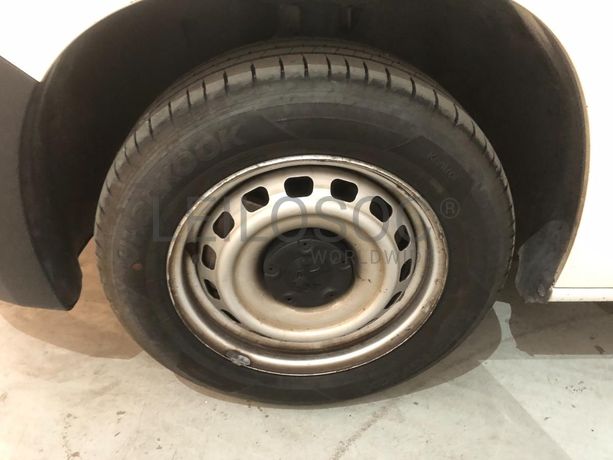 Peugeot Partner · Ano 2020