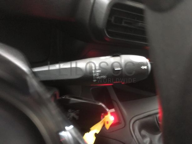 Peugeot Partner · Ano 2020