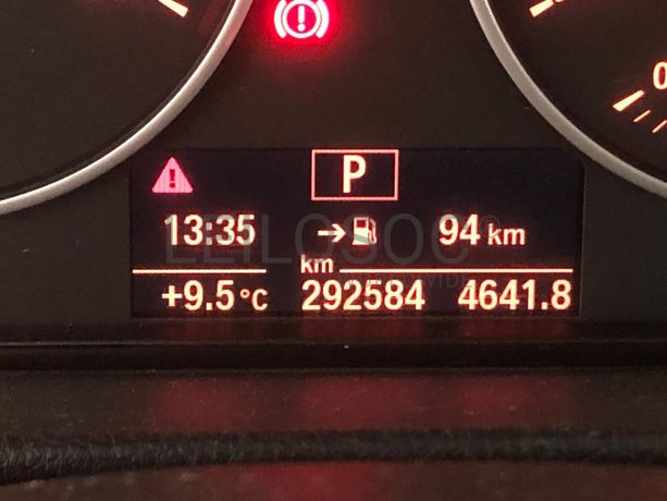 BMW 320 D Touring · Ano 2013