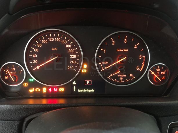 BMW 320 D Touring · Ano 2013