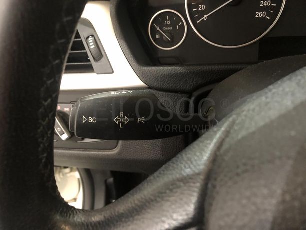 BMW 320 D Touring · Ano 2013