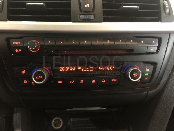 BMW 320 D Touring · Ano 2013