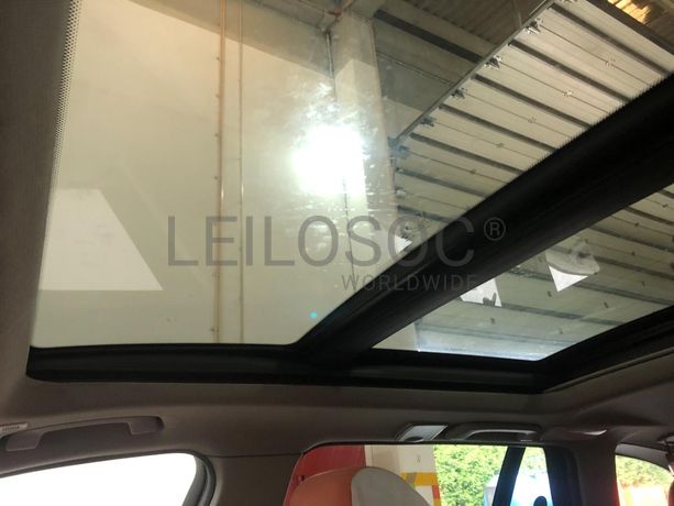 BMW 320 D Touring · Ano 2013