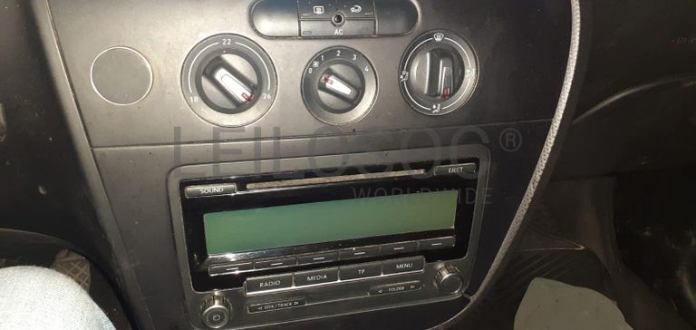 Seat Leon 1.6 TDI · Ano 2012