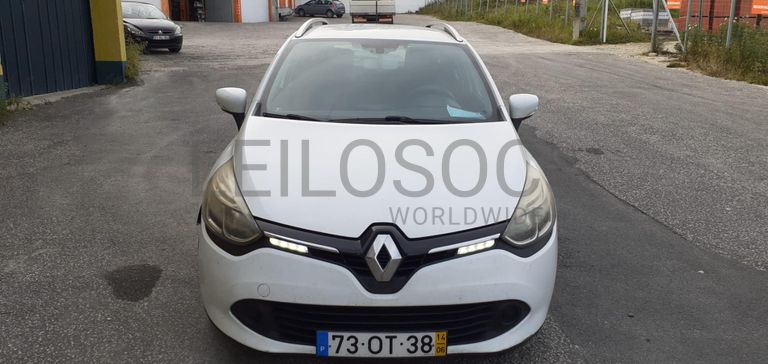 Renault Clio 1.5 DCI · Ano 2014