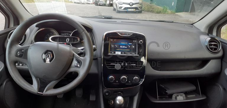 Renault Clio 1.5 DCI · Ano 2014