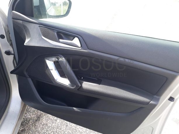 Peugeot 308 SW 1.6 BlueHDI · Ano 2014